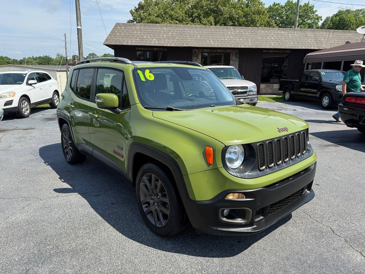 Used 2016 Jeep Renegade 75th Anniversary FWD image 2