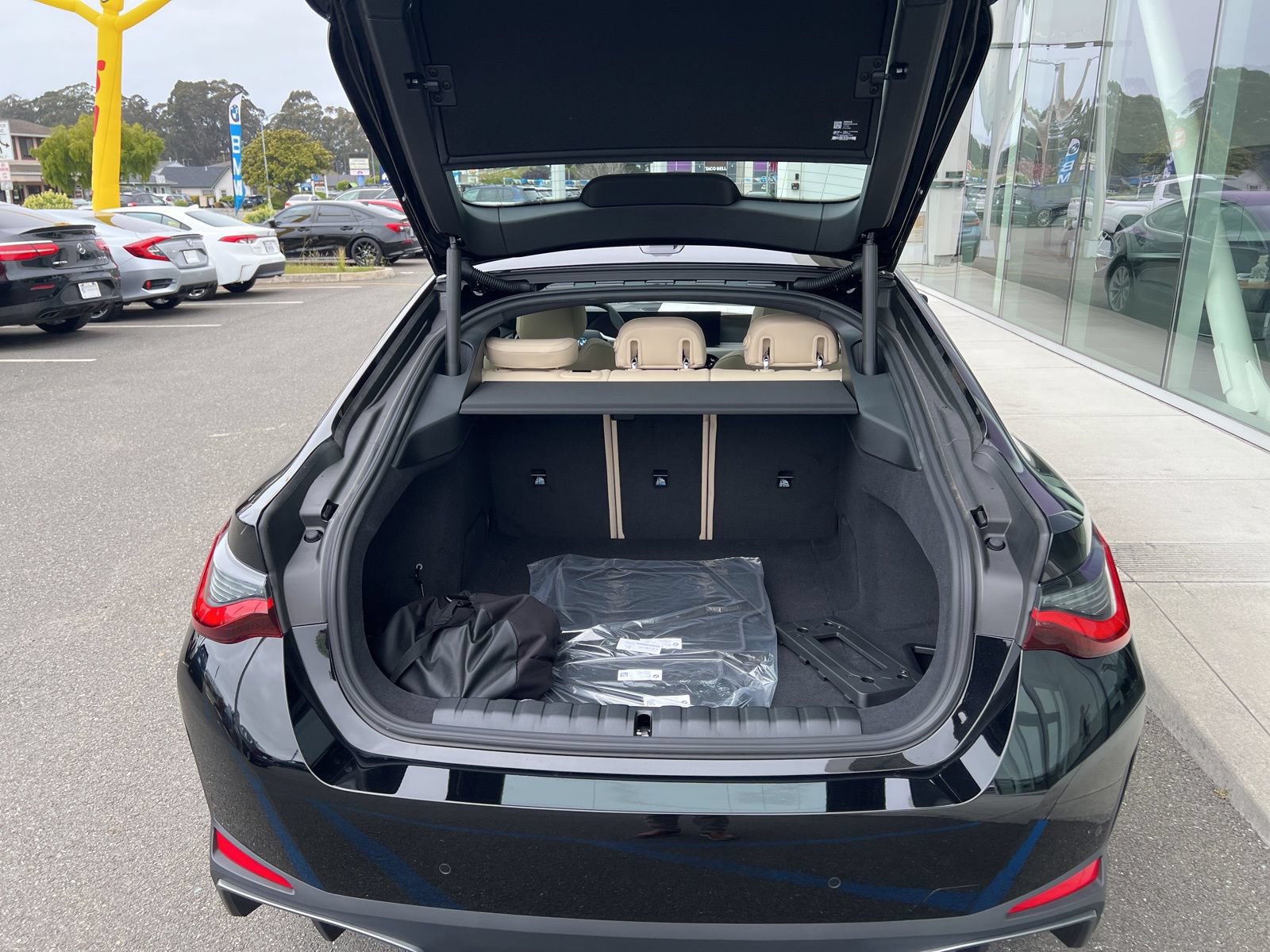 New 2026 BMW i4 xDrive40i AWD/4WD image 10