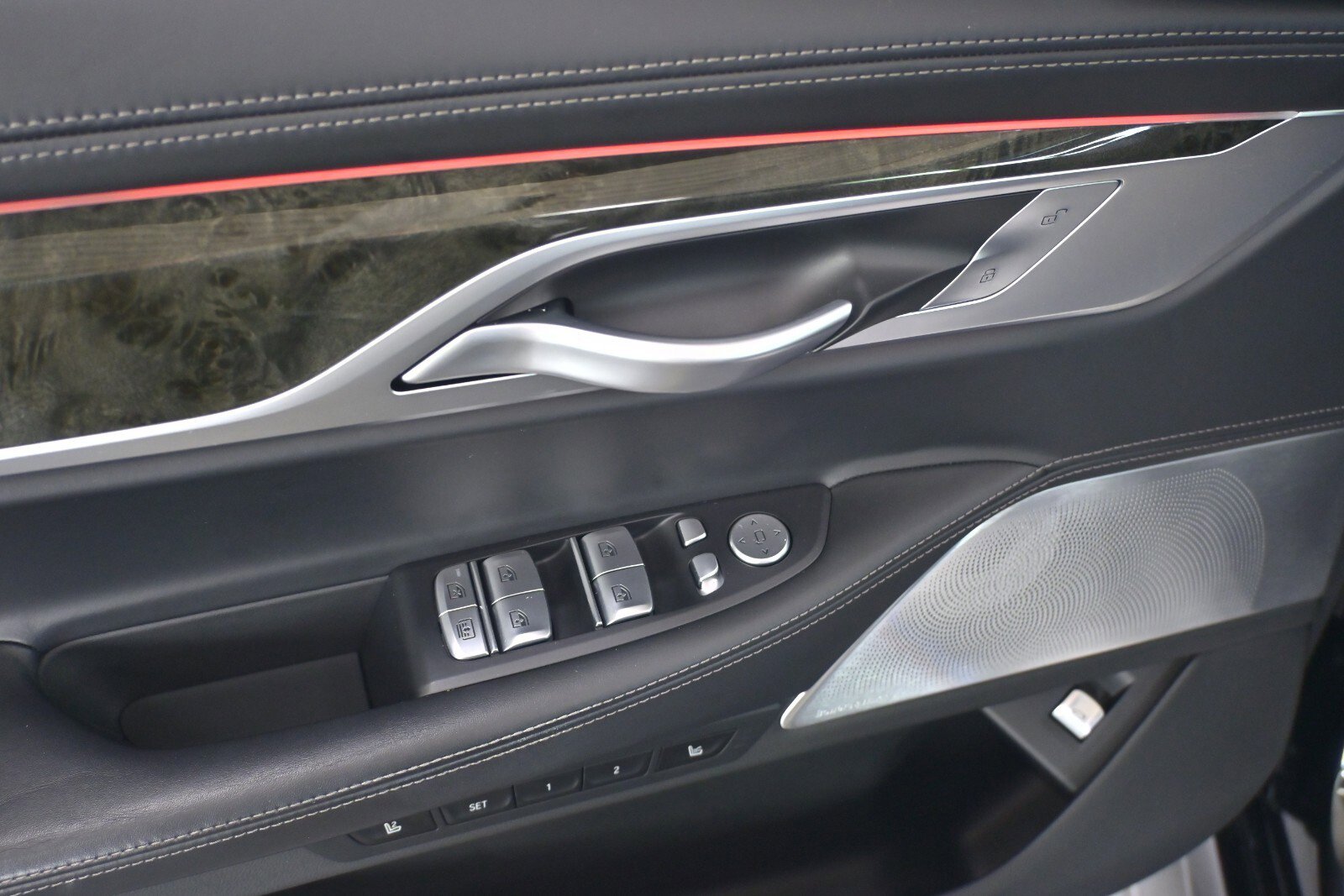 Used 2022 BMW 750i xDrive w/ Executive Package image 14