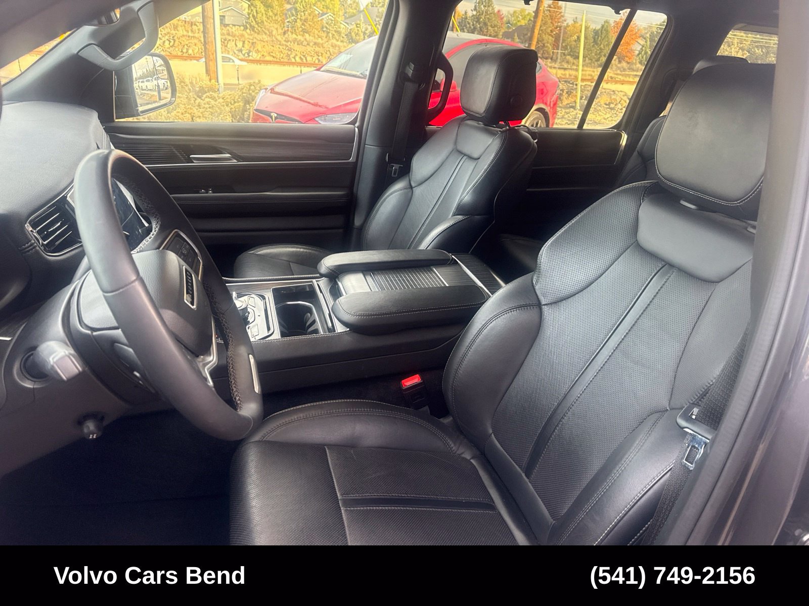 Used 2023 Jeep Wagoneer Series II w/ Convenience Group I AWD/4WD image 17