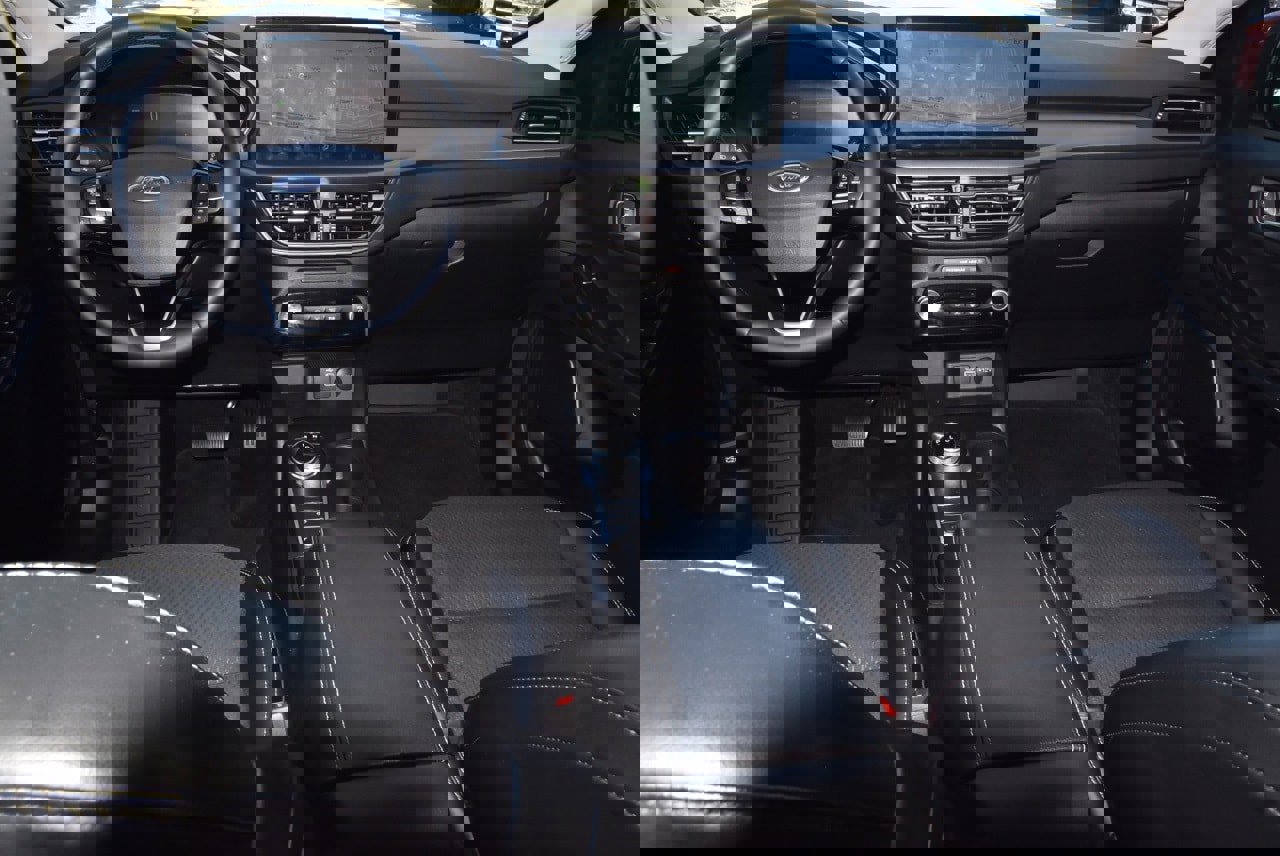 Used 2024 Ford Escape SE image 16