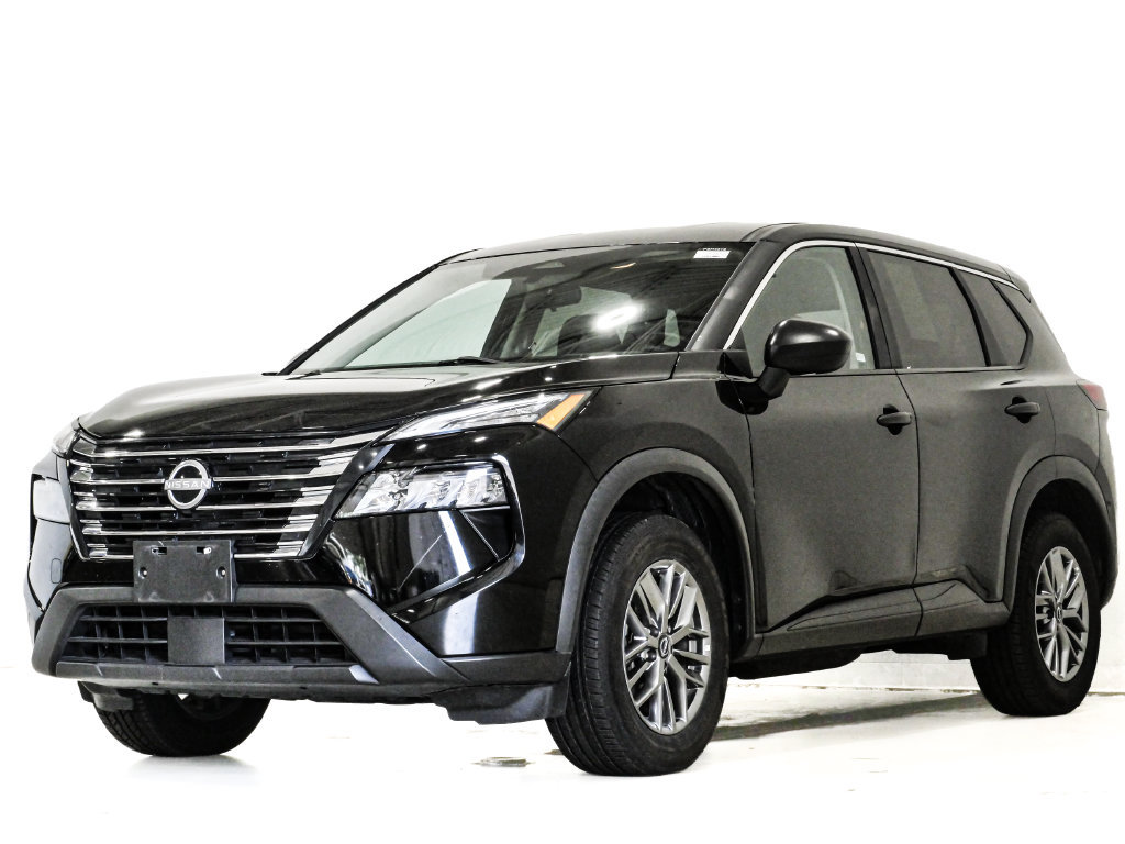 Used 2024 Nissan Rogue S AWD/4WD image 3