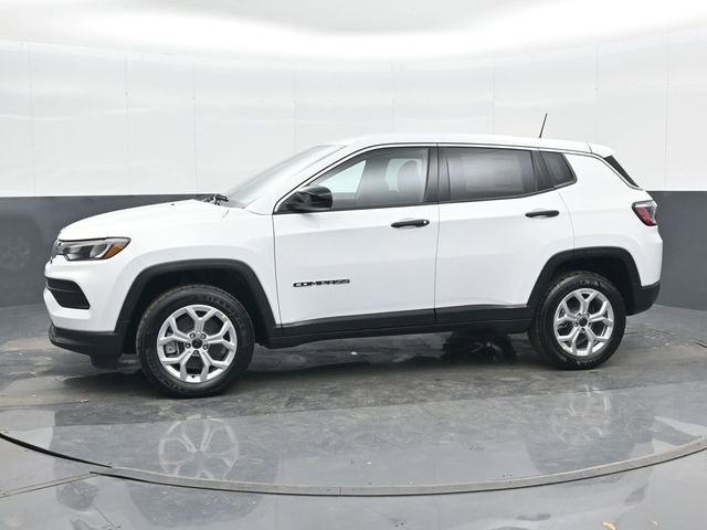 Used 2025 Jeep Compass Sport image 10