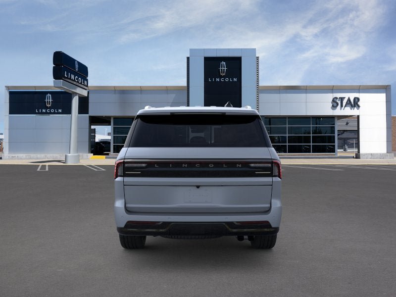 New 2025 Lincoln Navigator Reserve AWD/4WD image 5