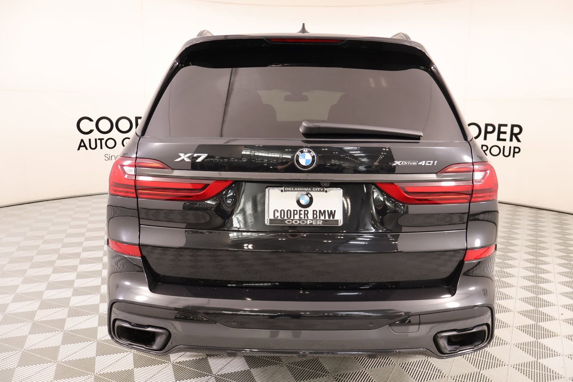 Used 2022 BMW X7 xDrive40i w/ M Sport Package AWD/4WD image 25
