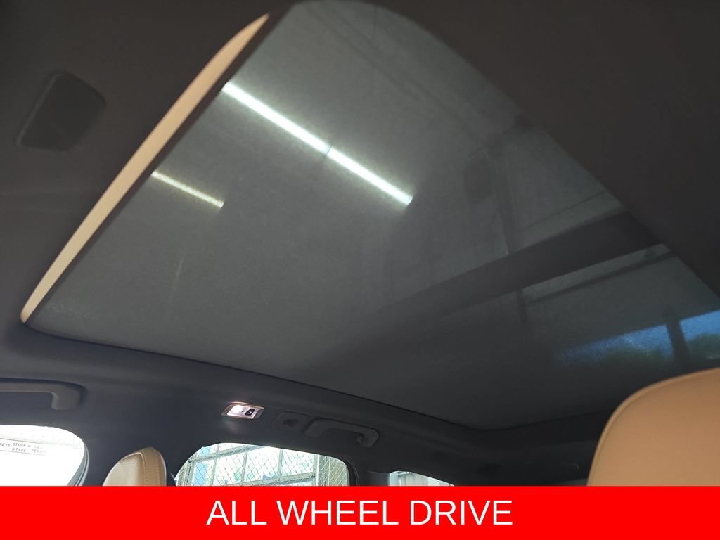 Used 2018 Volvo XC60 T8 Inscription w/ Advanced Package AWD/4WD image 28