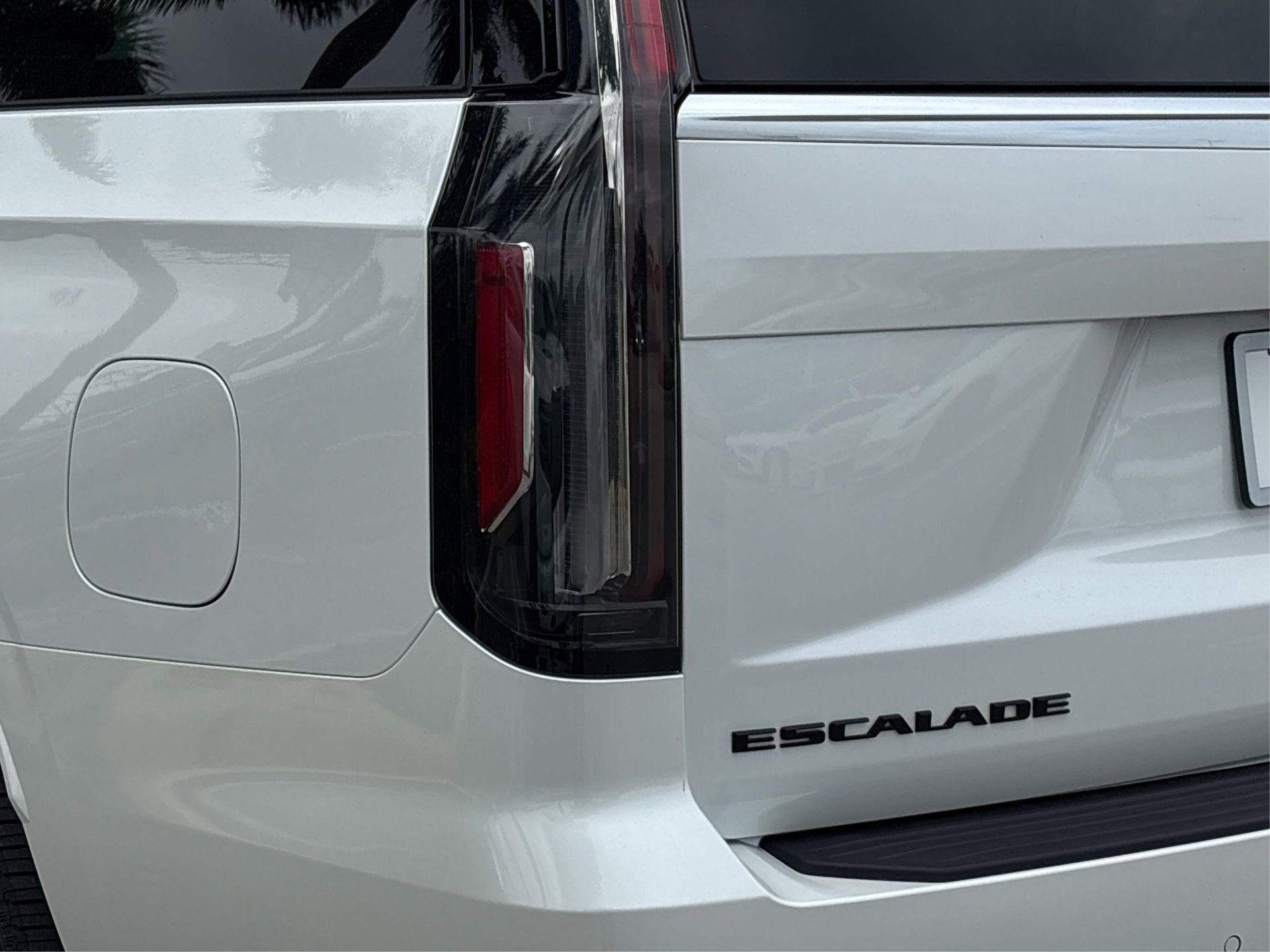 Certified 2024 Cadillac Escalade ESV Premium Luxury image 16