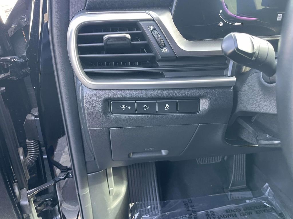 Used 2023 Kia Telluride LX image 30