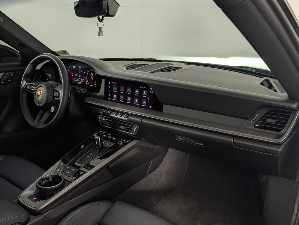 Certified 2025 Porsche 911 Carrera RWD image 18