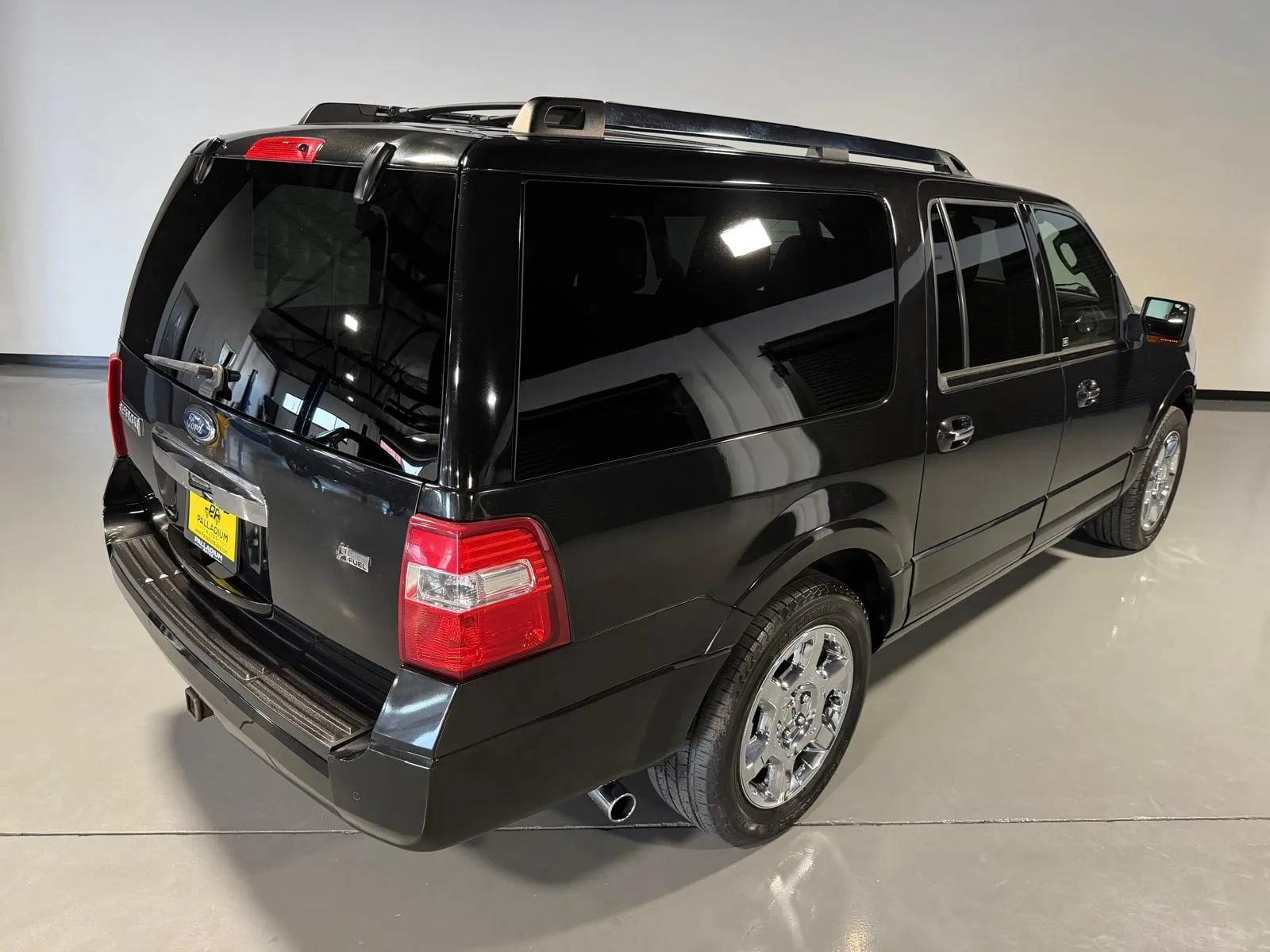 Used 2014 Ford Expedition EL Limited w/ Equipment Group 301A RWD image 46