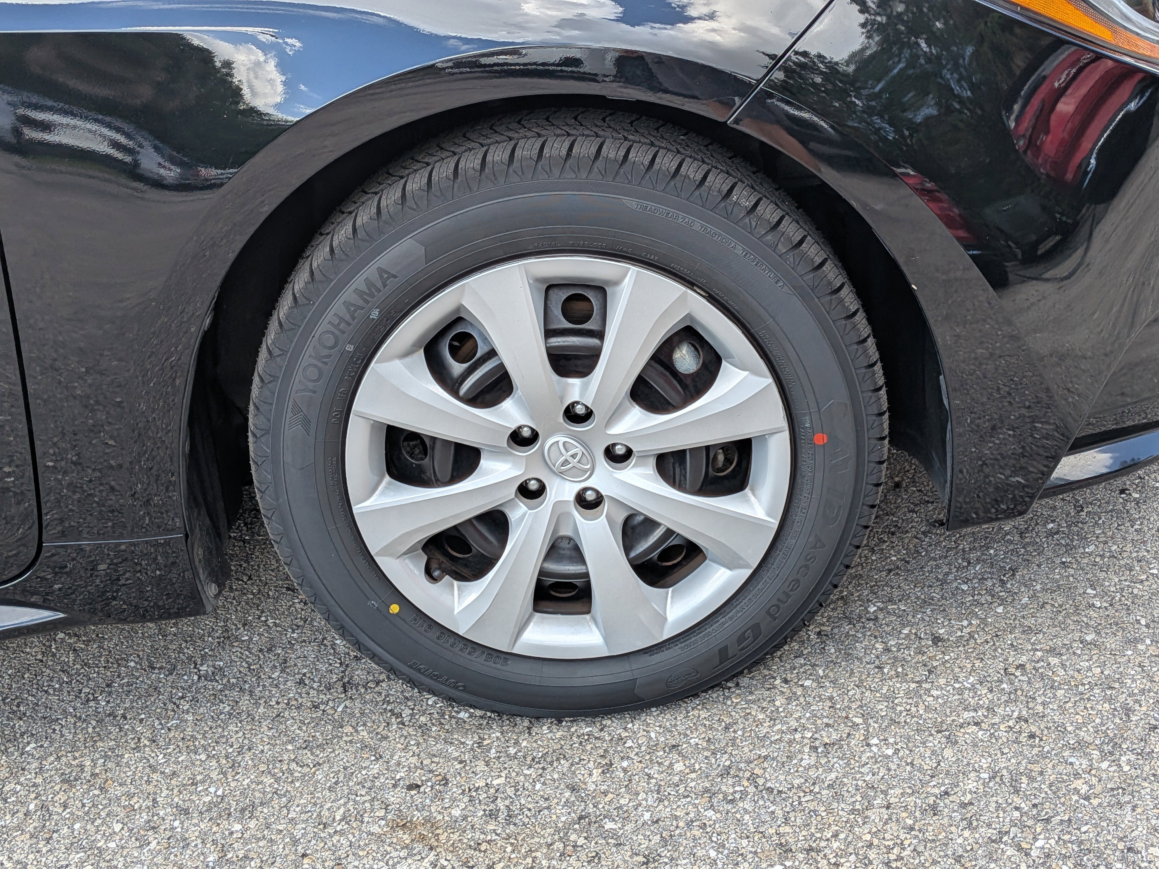 Used 2024 Toyota Corolla LE image 11