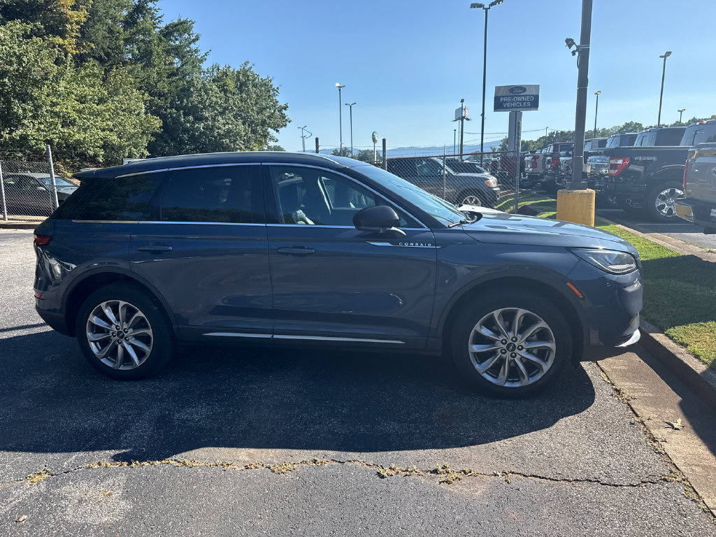 Used 2022 Lincoln Corsair AWD w/ Premium Package image 20