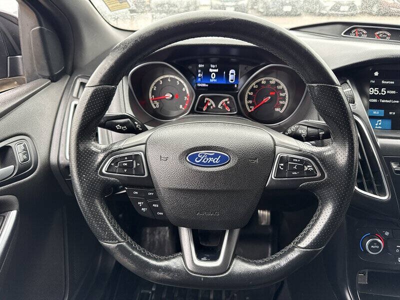 Used 2016 Ford Focus ST w/ Equipment Group 401A FWD image 25
