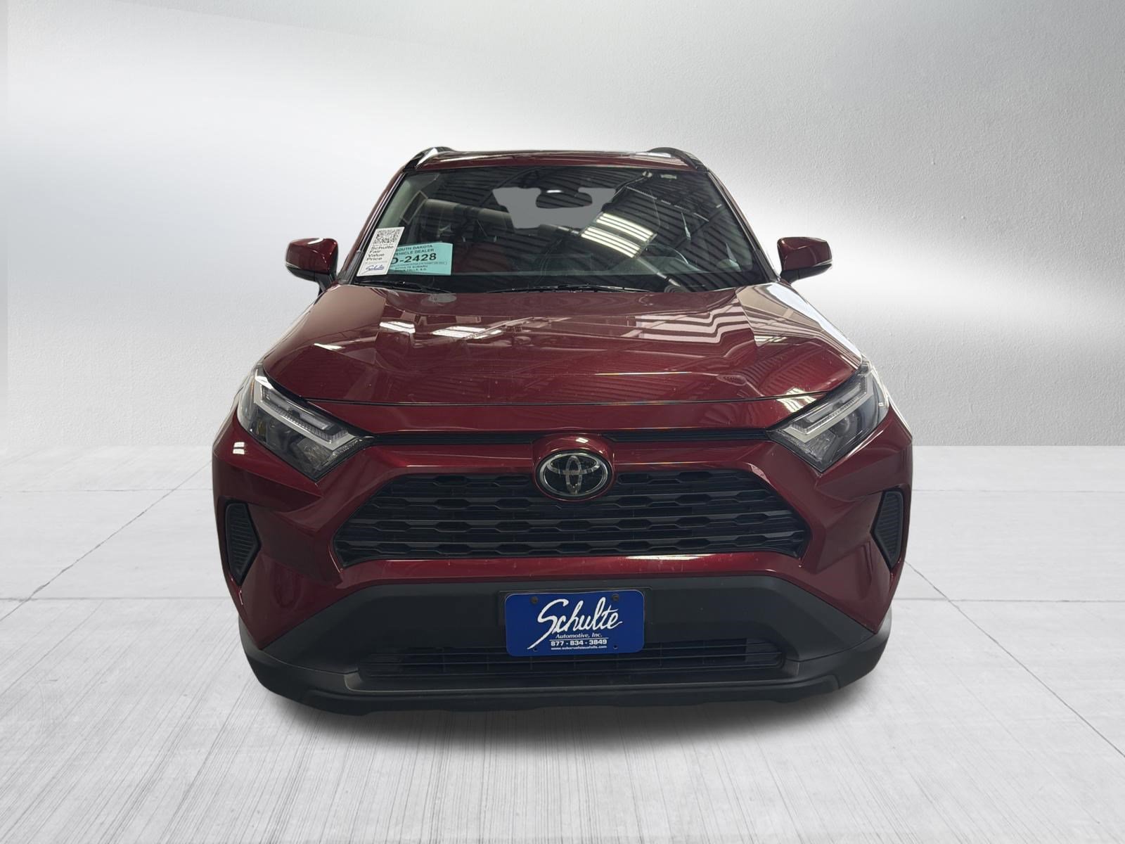 Used 2022 Toyota RAV4 XLE w/ Convenience Package AWD/4WD image 2