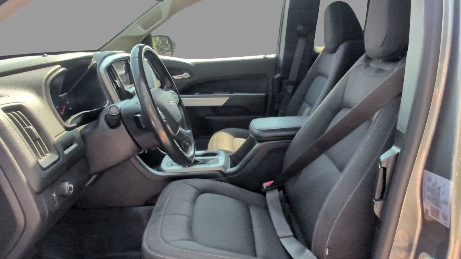 Used 2022 Chevrolet Colorado LT w/ Fleet Safety Package RWD image 16