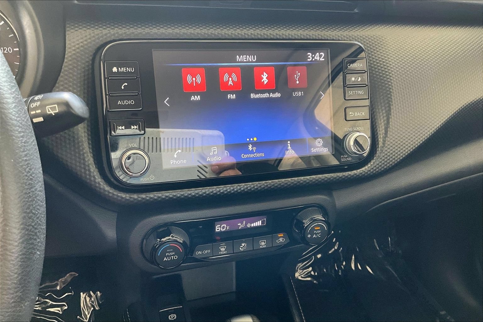 Used 2021 Nissan Kicks SV FWD image 9