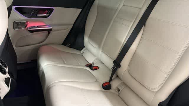 Used 2026 Mercedes-Benz GLC 300 4MATIC image 29