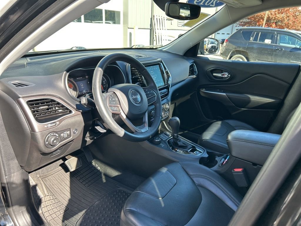 Used 2019 Jeep Cherokee Limited image 46
