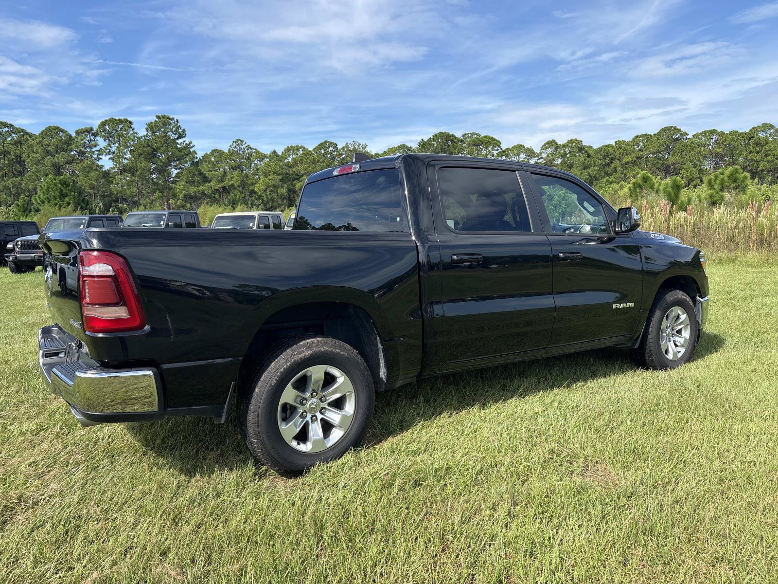 Certified 2024 RAM 1500 Laramie AWD/4WD image 3