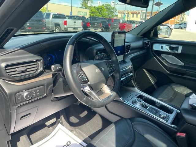 Used 2020 Ford Explorer Platinum w/ Premium Technology Package AWD/4WD image 15