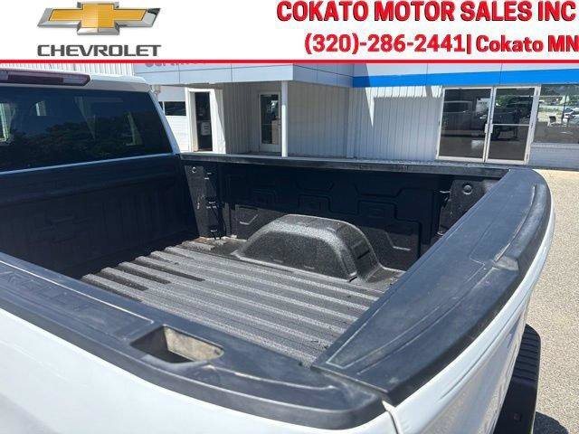 Used 2023 Chevrolet Silverado 1500 LT w/ Z71 Off-Road Package AWD/4WD image 8