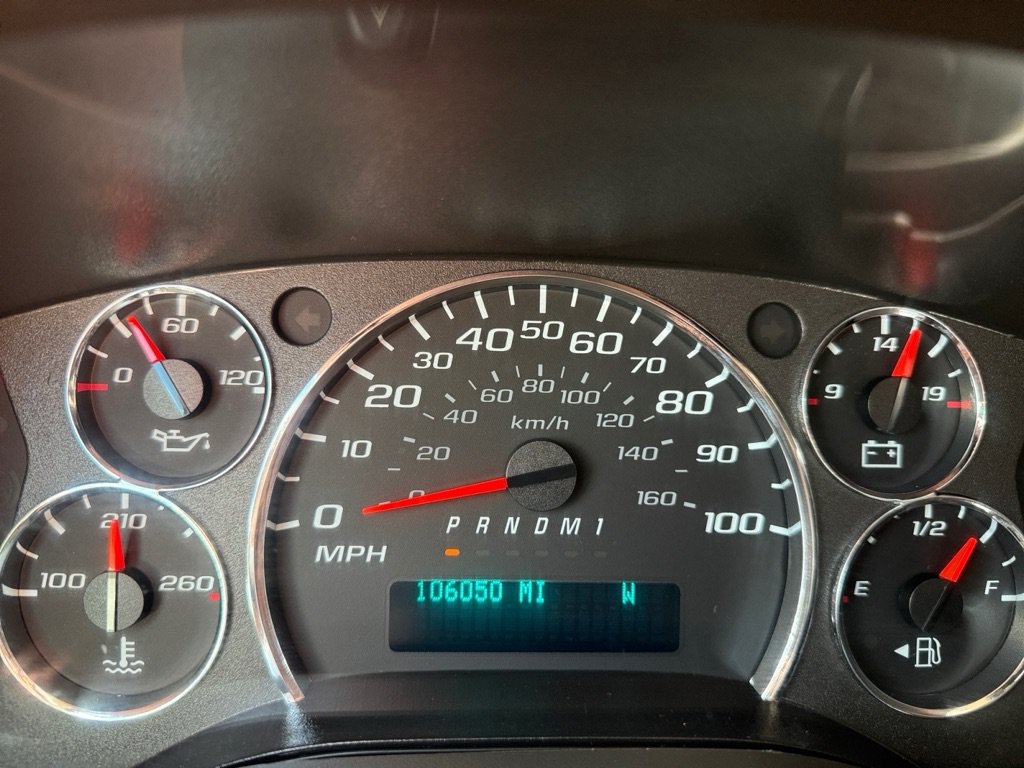 Used 2021 Chevrolet Express 2500 w/ Driver Convenience Package RWD image 18