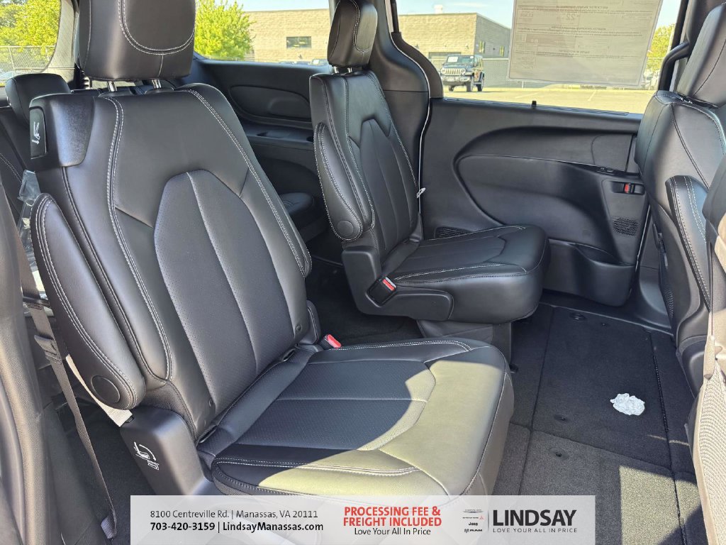 New 2027 Chrysler Pacifica LX FWD image 14