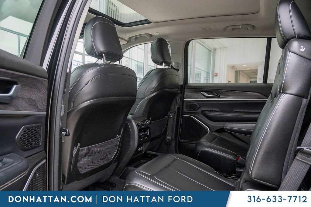 Used 2022 Jeep Grand Cherokee L Limited w/ Trailer Tow Group (B) AWD/4WD image 21