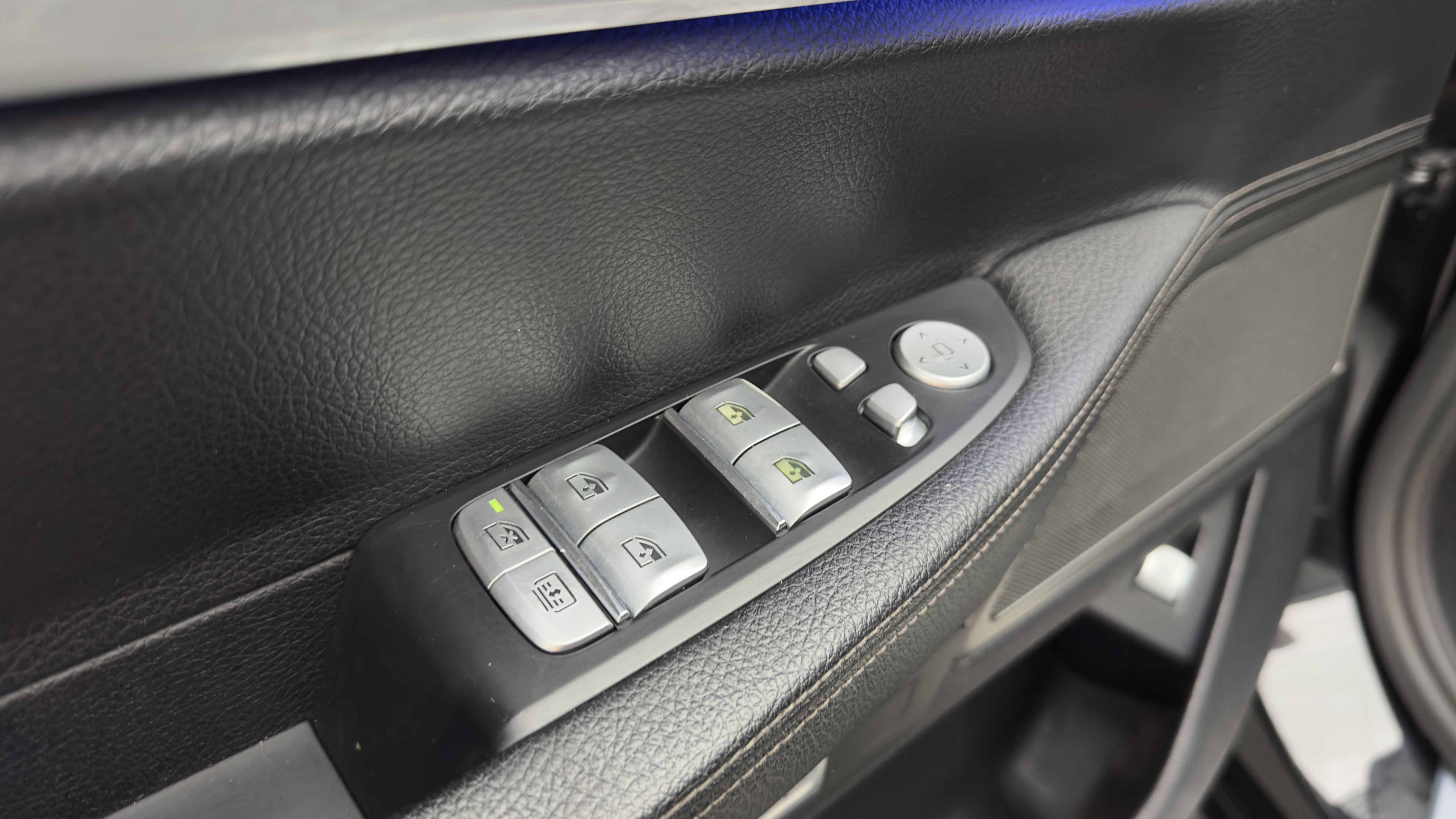 Used 2018 BMW 740i RWD image 14