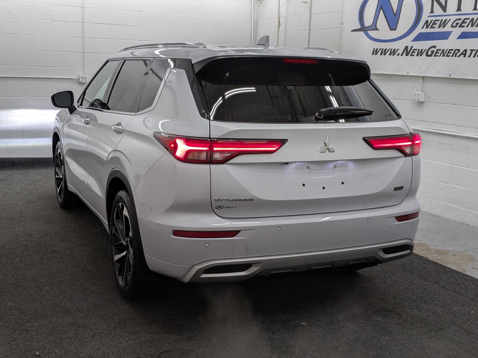 Used 2022 Mitsubishi Outlander SEL image 25