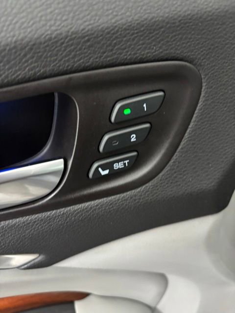 Used 2017 Acura MDX FWD w/ Advance Package image 13