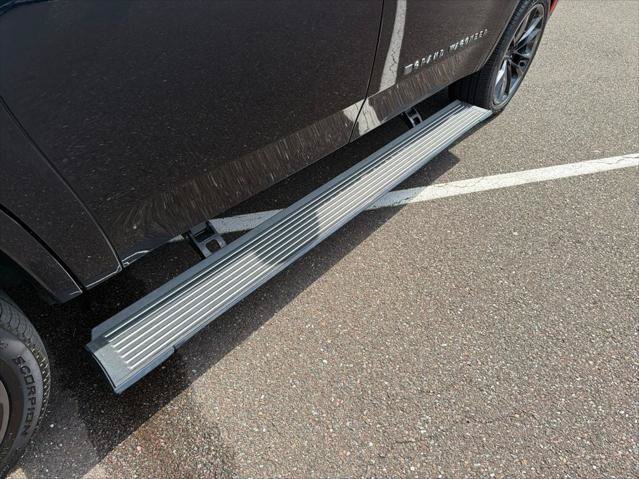 Certified 2025 Jeep Grand Wagoneer L Series III w/ Rear Seat Video Group 1 AWD/4WD image 19