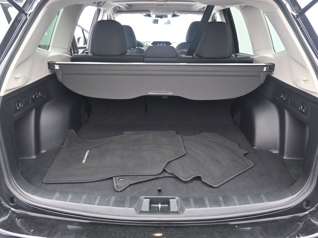 Used 2024 Subaru Forester Premium image 20