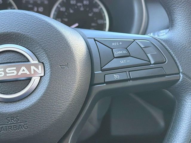 Used 2025 Nissan Kicks Play S image 12