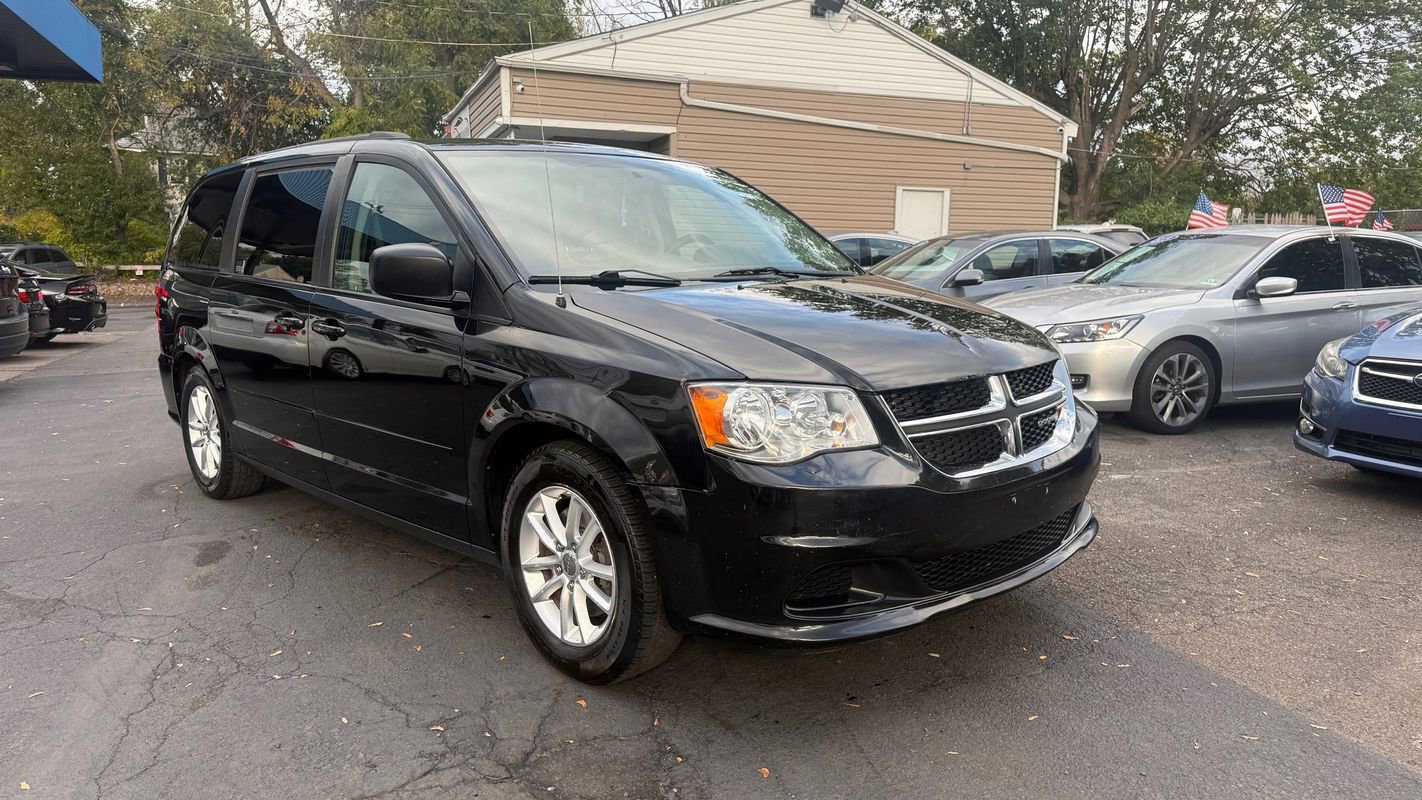 Used 2016 Dodge Grand Caravan SXT image 7
