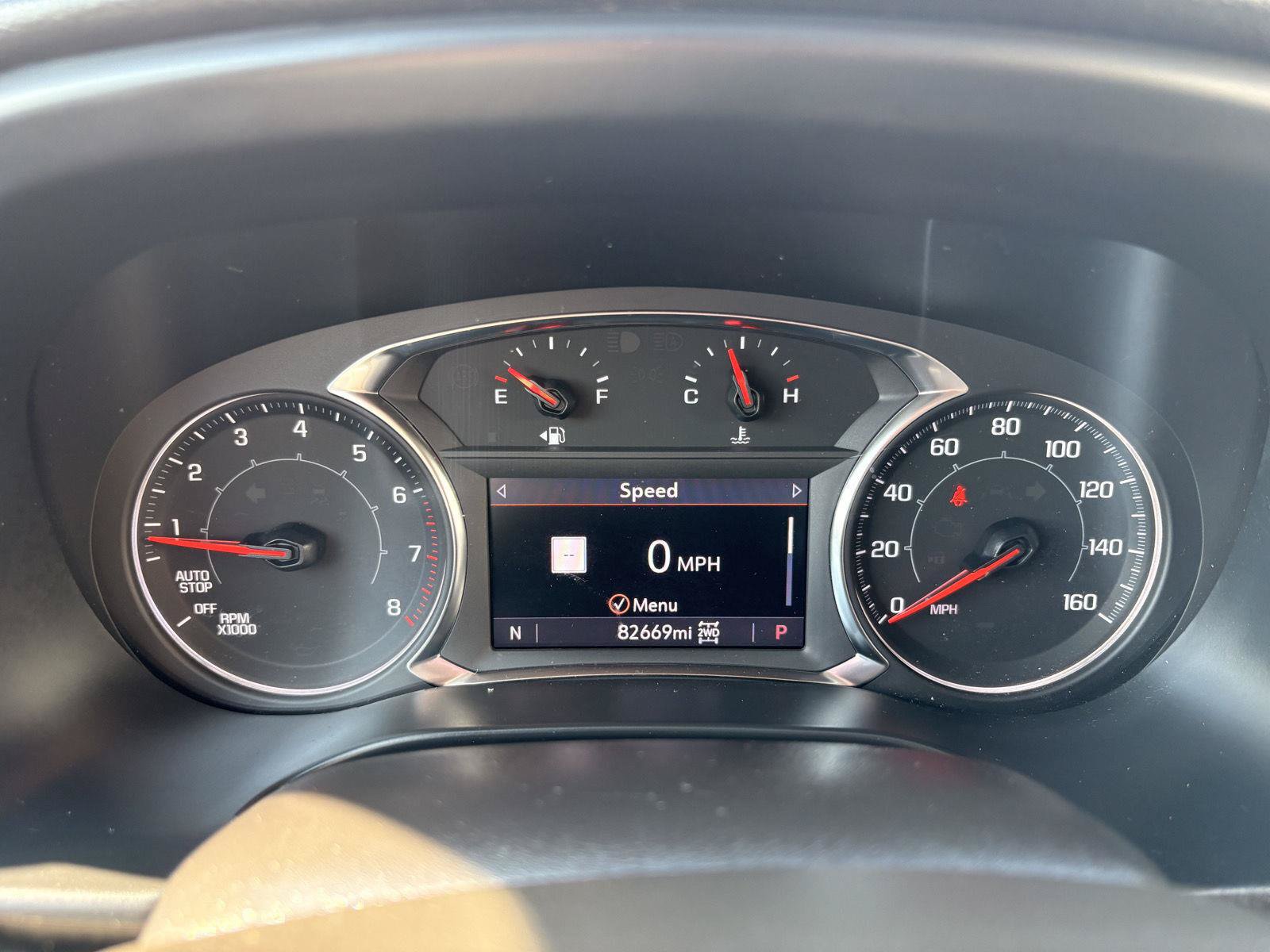 Used 2023 GMC Acadia SLT AWD/4WD image 2
