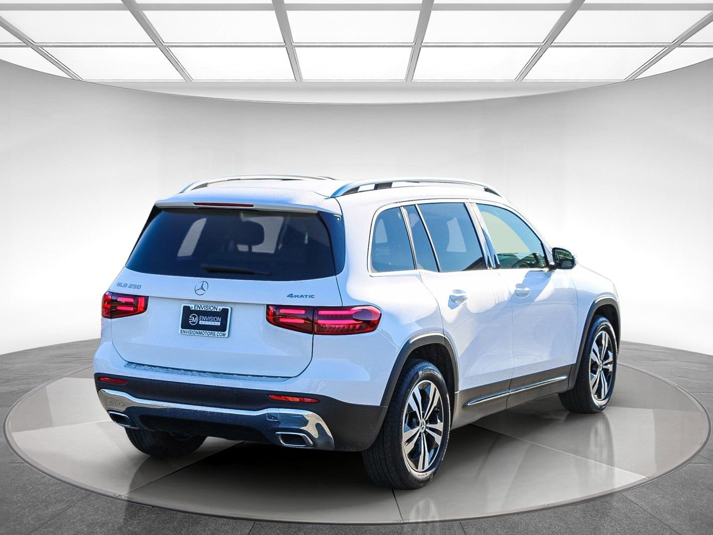 Certified 2025 Mercedes-Benz GLB 250 4MATIC image 4