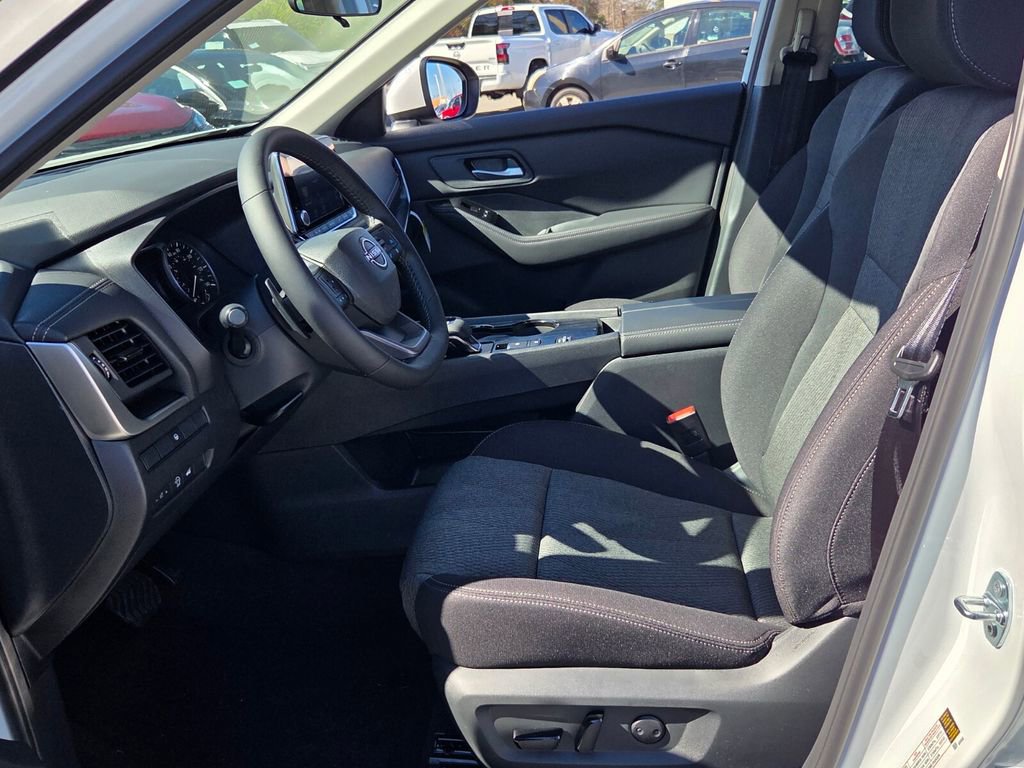 New 2026 Nissan Rogue SV image 3