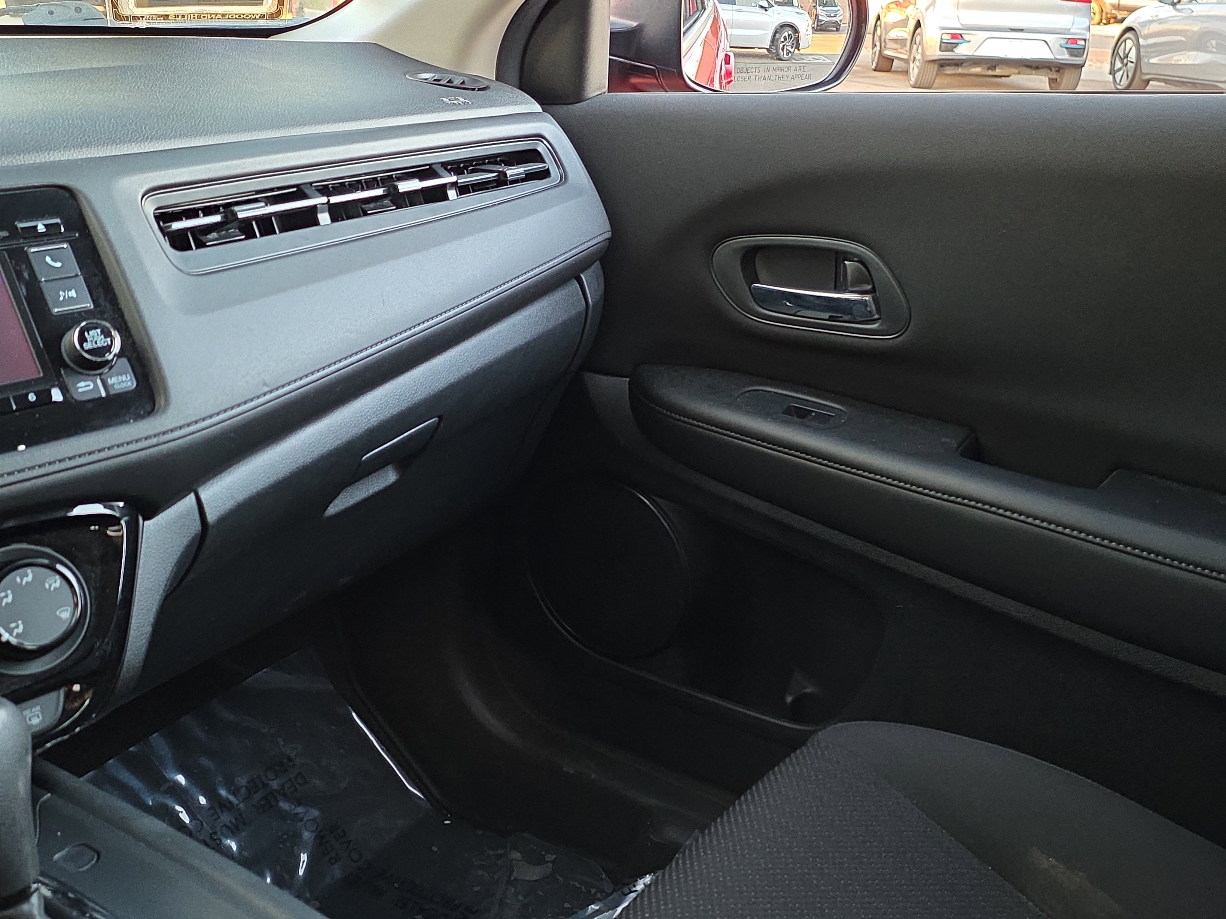 Used 2017 Honda HR-V LX image 21