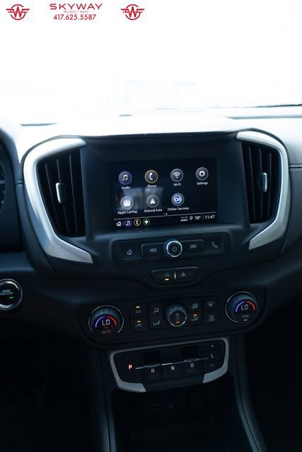Used 2023 GMC Terrain SLE w/ Driver Convenience Package image 11