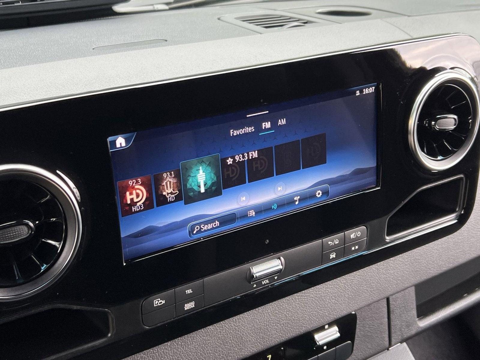 New 2025 Mercedes-Benz Sprinter 2500 image 16