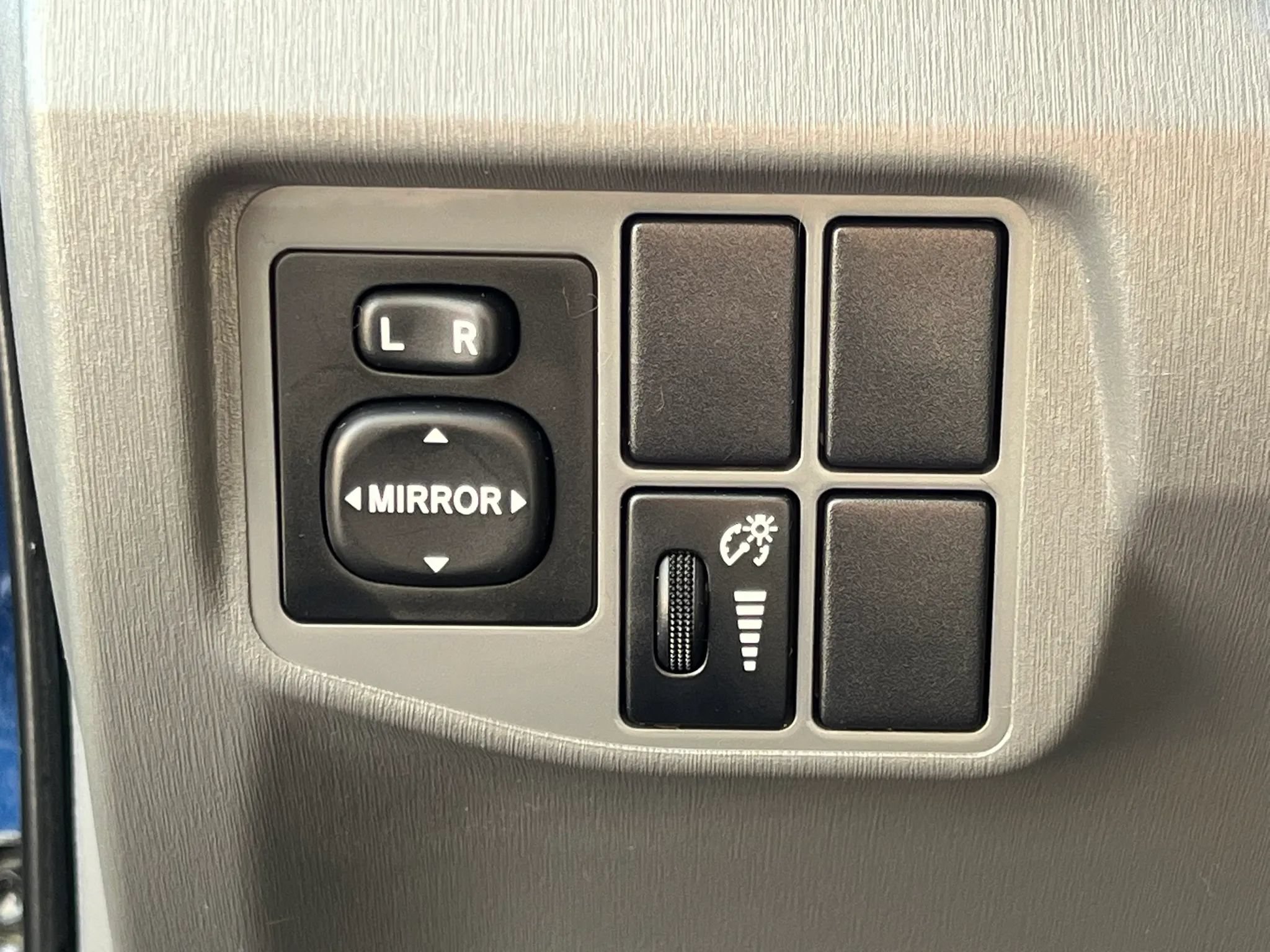 Used 2010 Toyota Prius Five FWD image 29