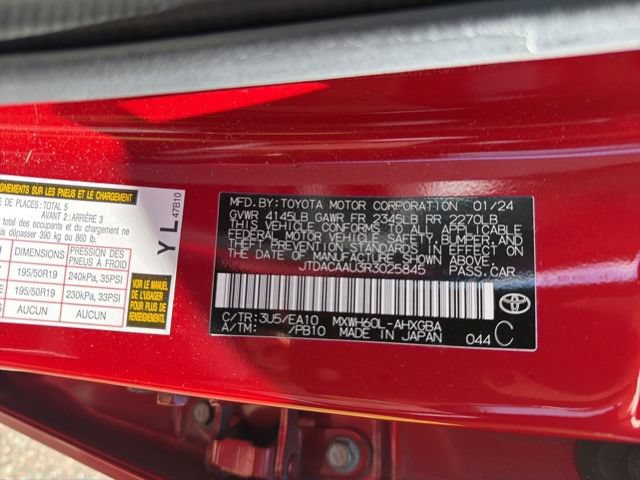 Used 2024 Toyota Prius XLE FWD image 18