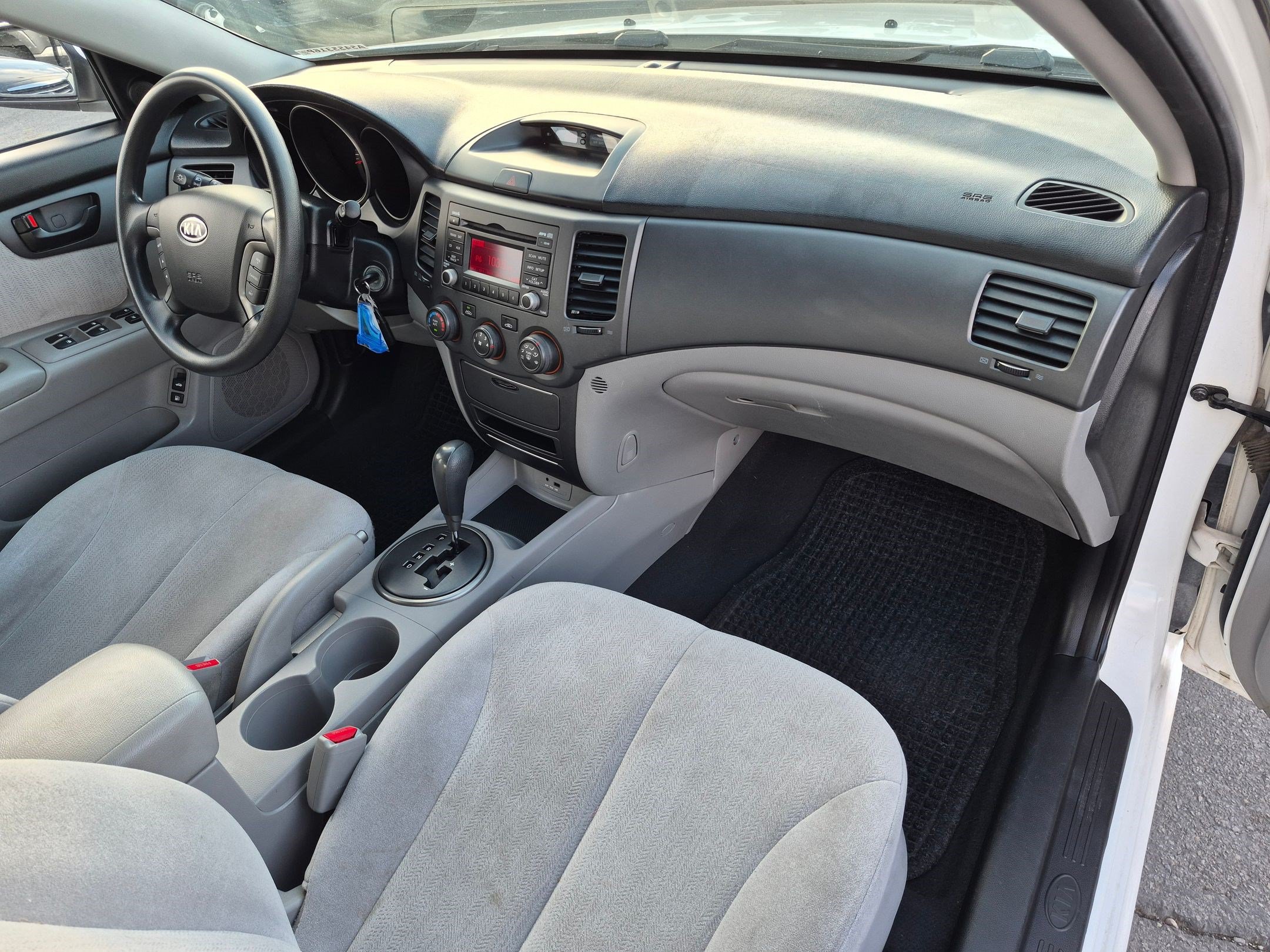 Used 2010 Kia Optima LX FWD image 32