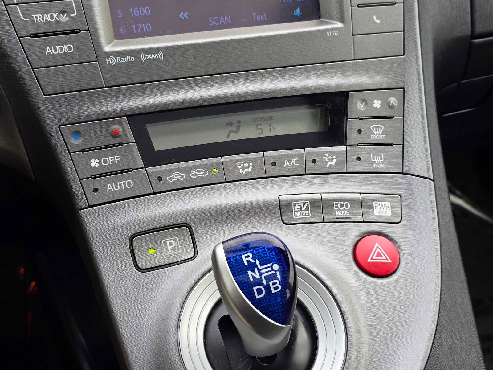 Used 2013 Toyota Prius Three w/ Solar Roof Pkg FWD image 25