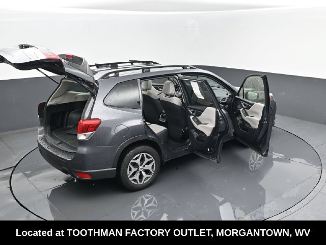 Used 2023 Subaru Forester Premium AWD/4WD image 29