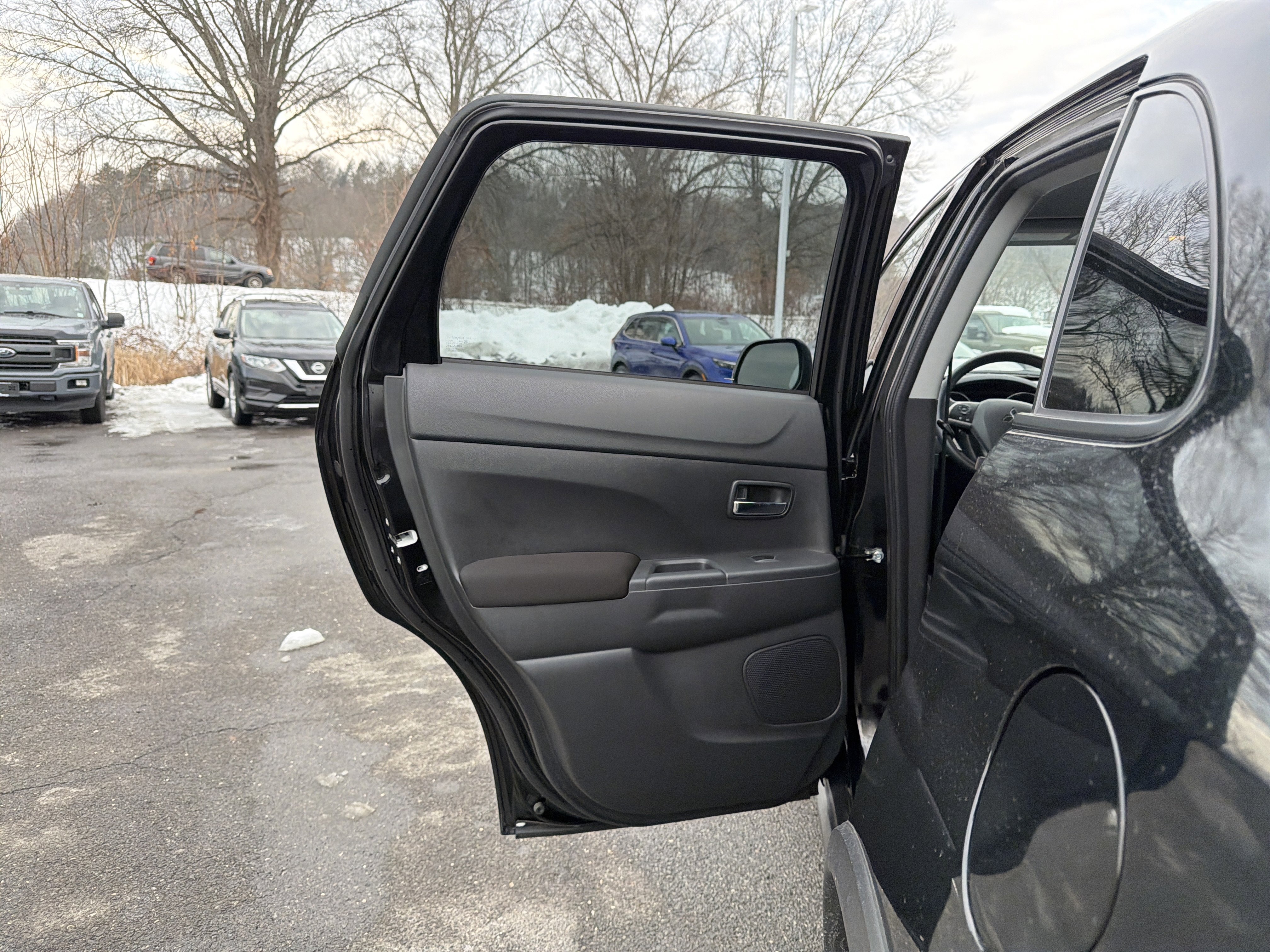 Used 2024 Mitsubishi Outlander Sport ES image 25