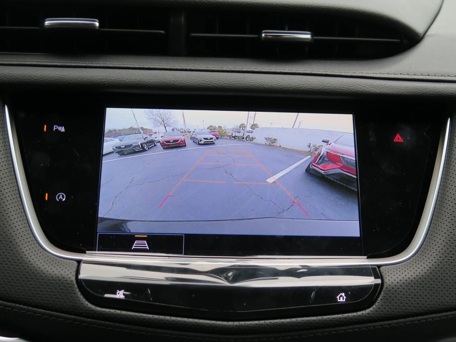 New 2026 Cadillac XT5 Luxury image 19