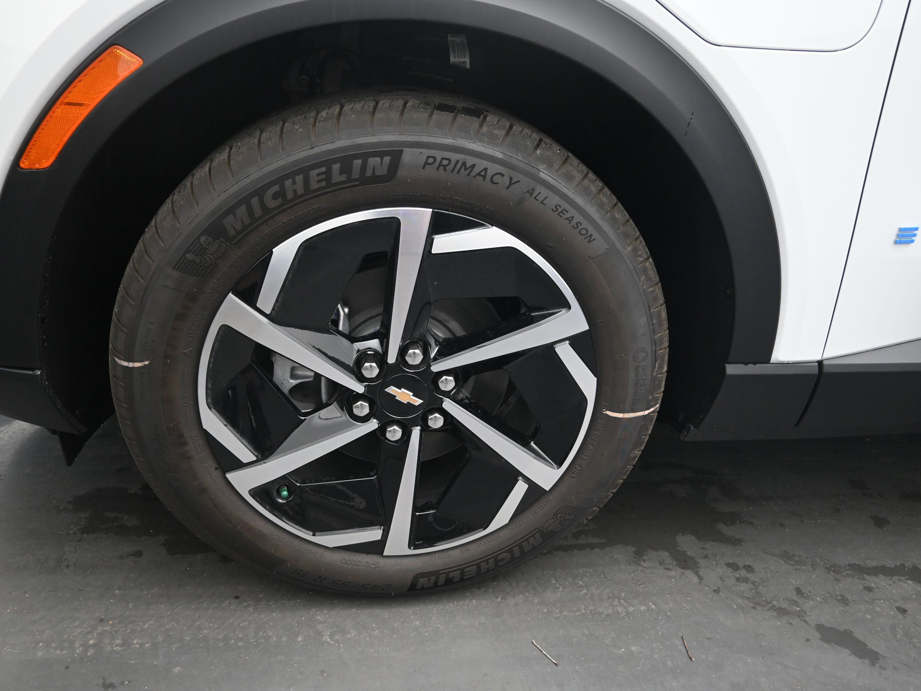 New 2026 Chevrolet Equinox EV LT image 11