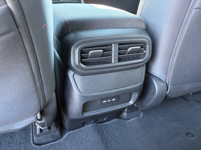 Used 2025 Honda Pilot Sport image 26